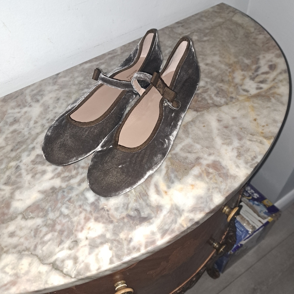 Zubii Kids Girls Brown Dress Shoes Size 40 (US 9.5) New Unboxed